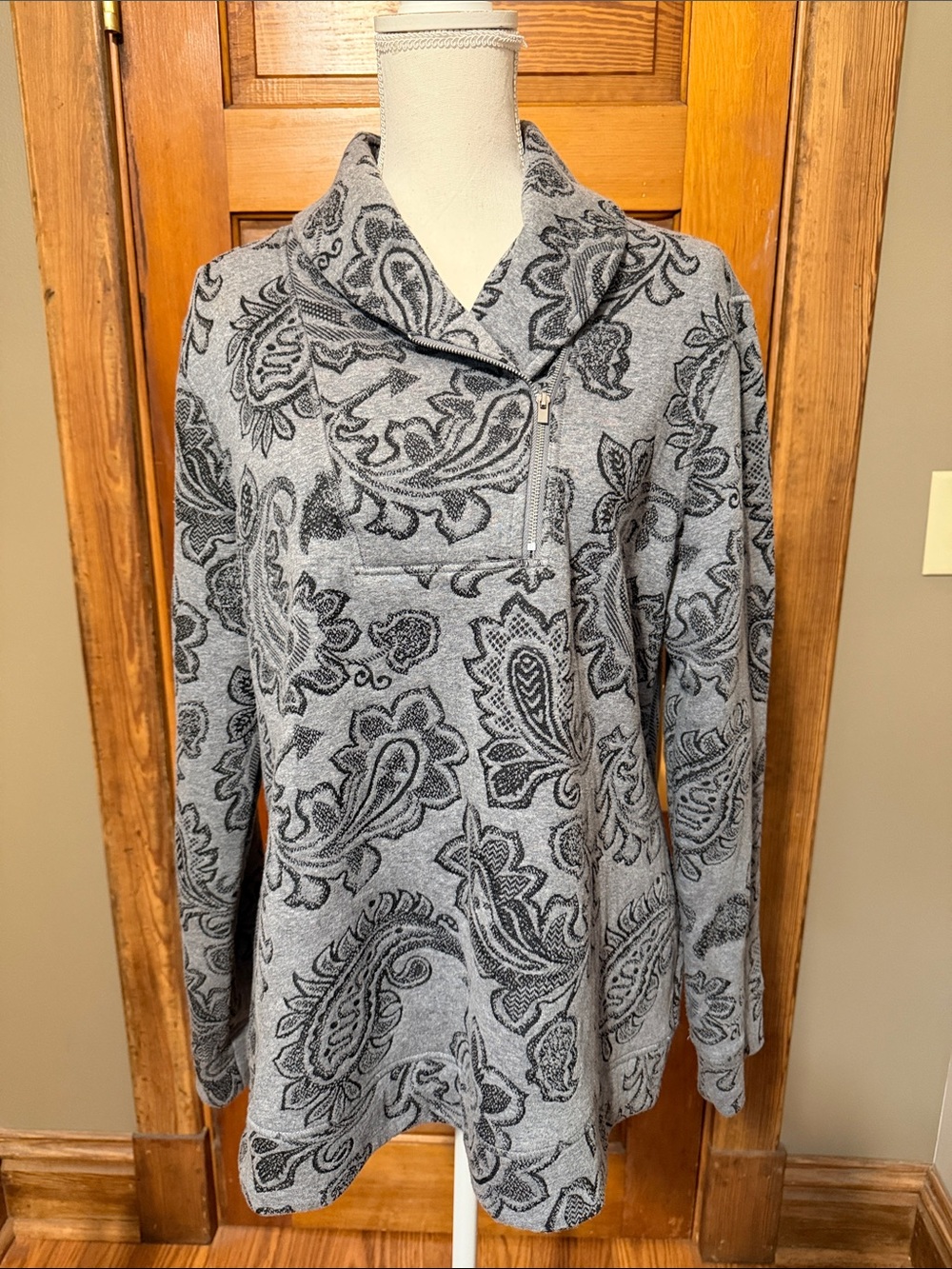 Croft & Barrow Cowl Zip Neck Top Size XL Grey & Black Paisley Design